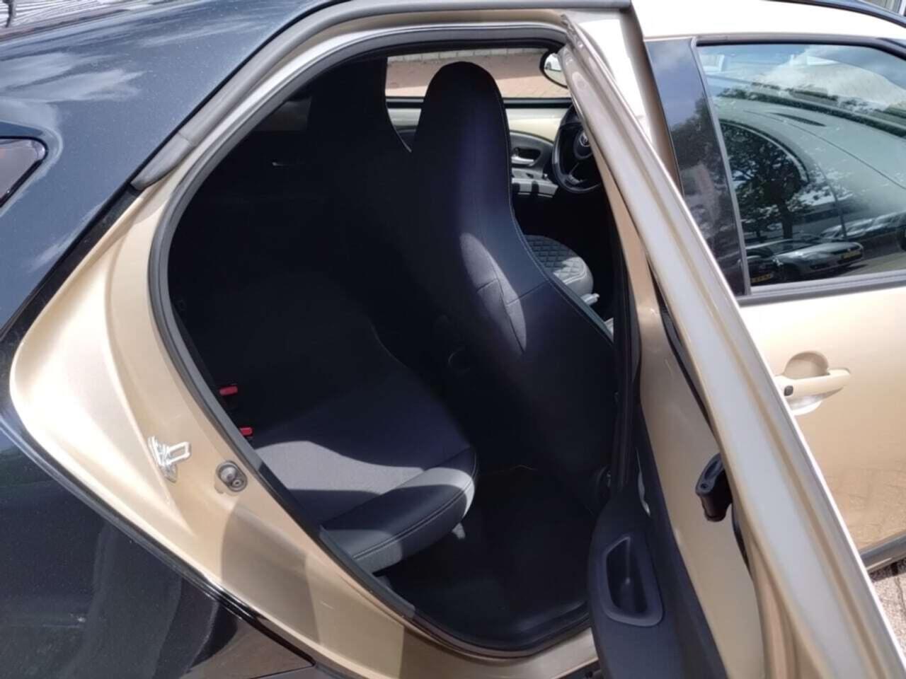 TOYOTA Aygo X 1.0 VVT-i S-CVT Premium photo