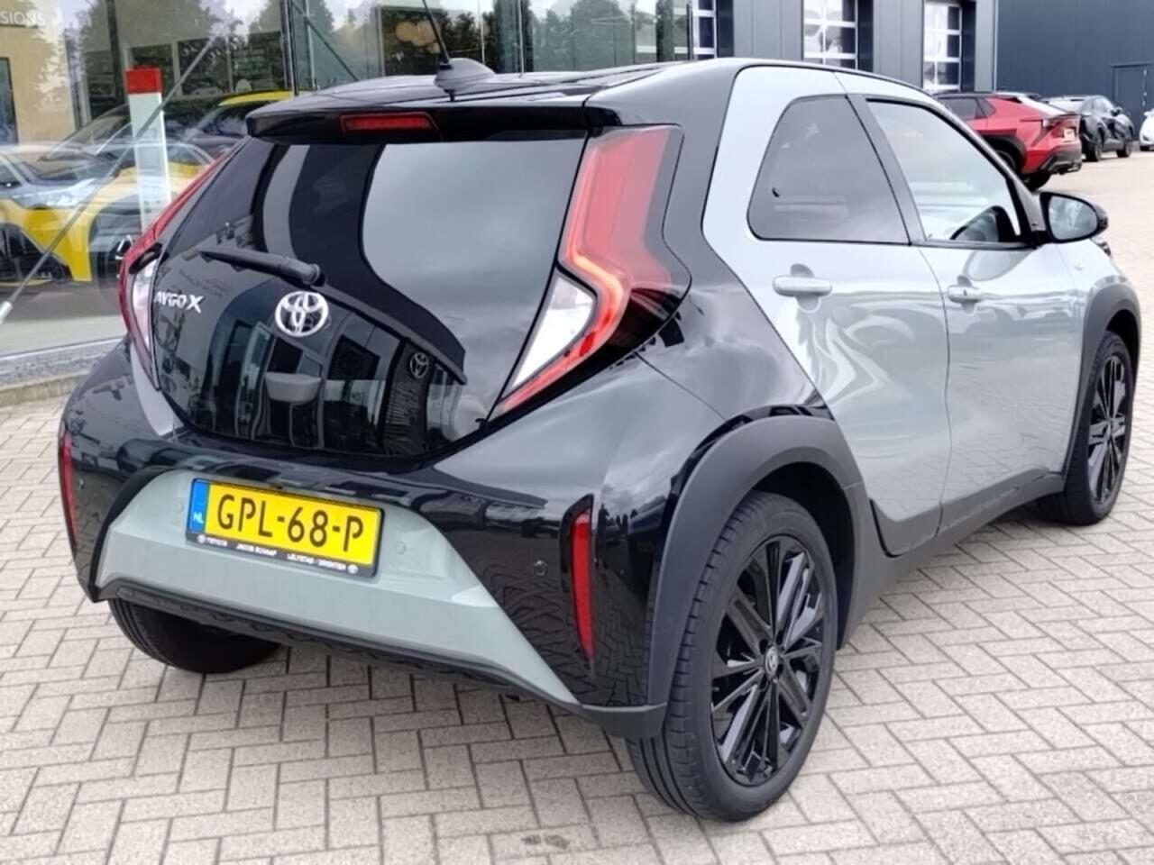 TOYOTA Aygo X 1.0 VVT-i S-CVT Premium photo