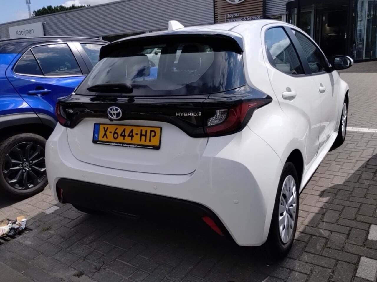 TOYOTA YARIS 1.5 Hybrid Active photo