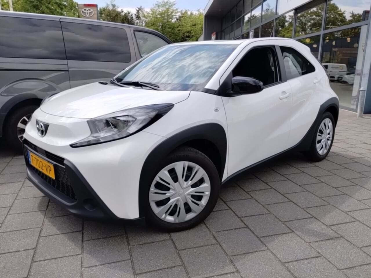 TOYOTA Aygo X 1.0 VVT-i MT Play