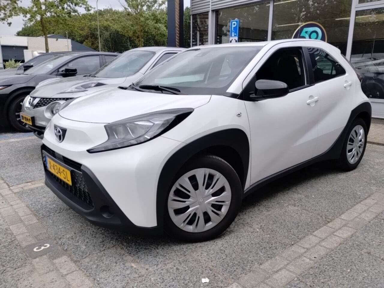 TOYOTA Aygo X 1.0 VVT-i MT Play