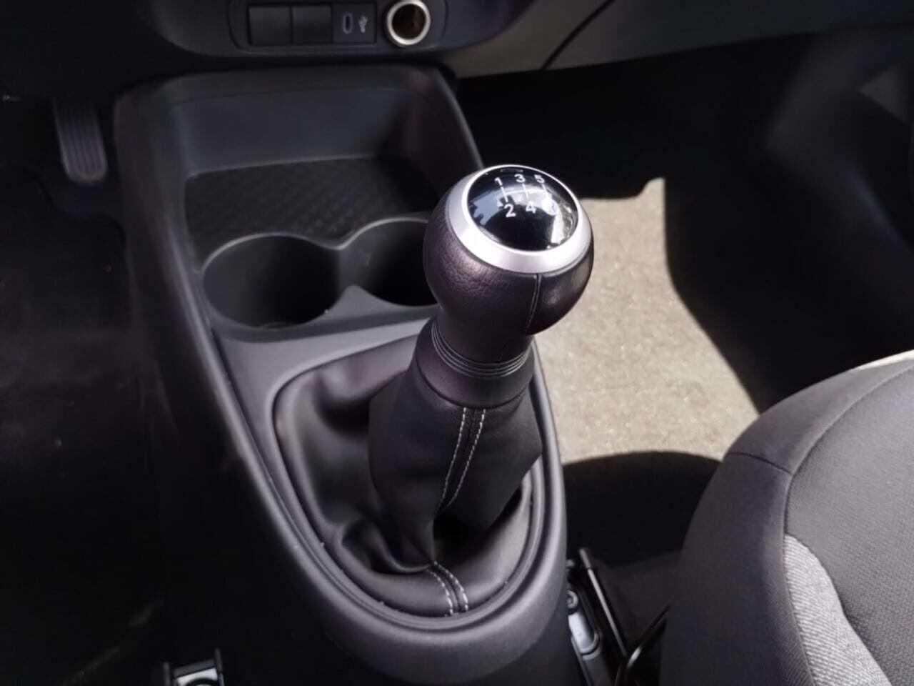 TOYOTA Aygo X 1.0 VVT-i MT Play photo