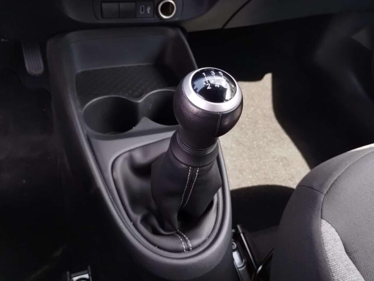 TOYOTA Aygo X 1.0 VVT-i MT Play photo