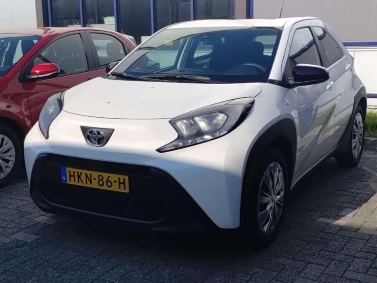 TOYOTA Aygo X 1.0 VVT-i MT Play