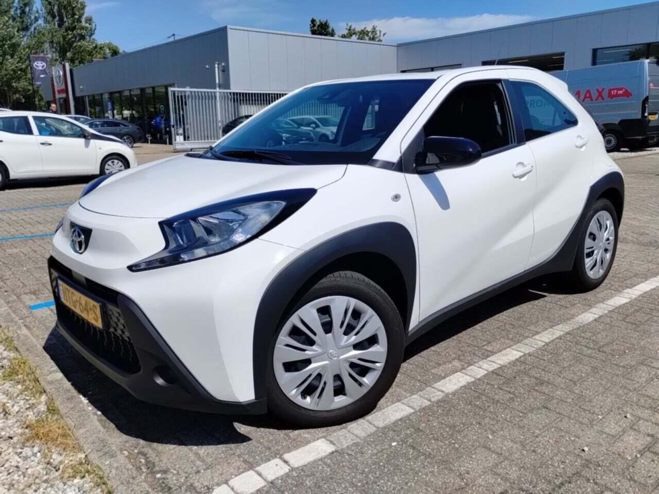 TOYOTA Aygo X 1.0 VVT-i MT Play