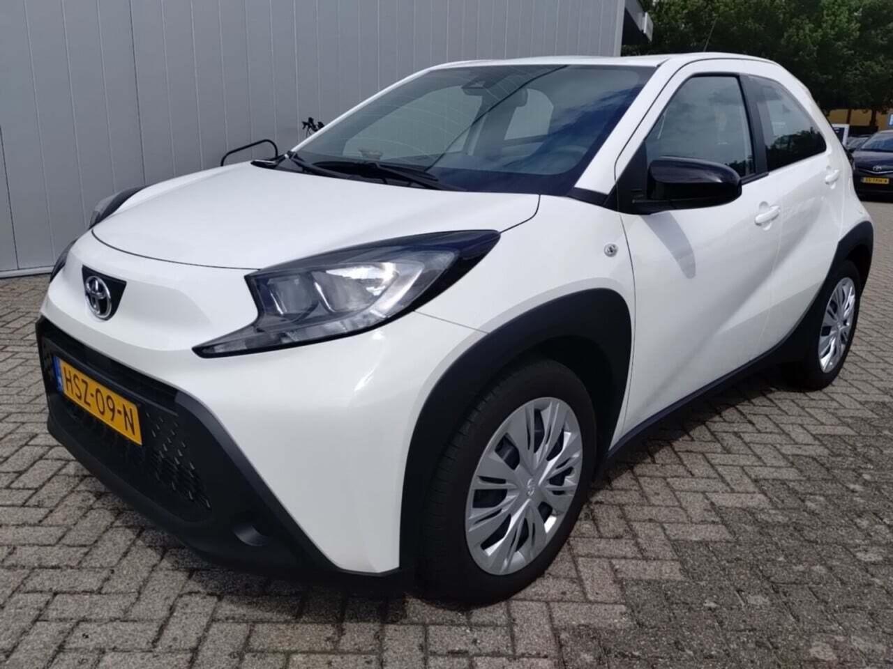 TOYOTA Aygo X 1.0 VVT-i MT Play