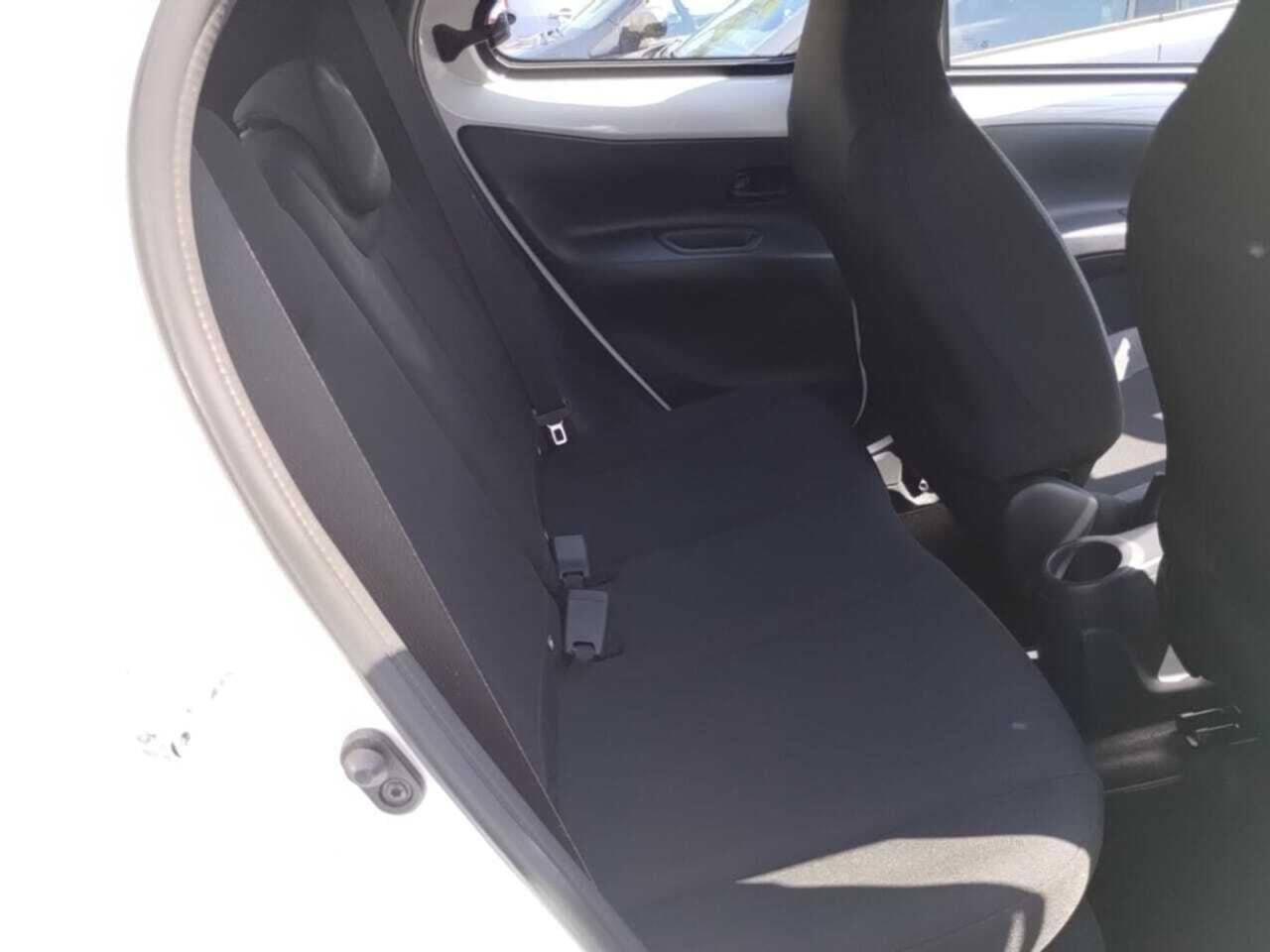 TOYOTA Aygo X 1.0 VVT-i MT Play photo