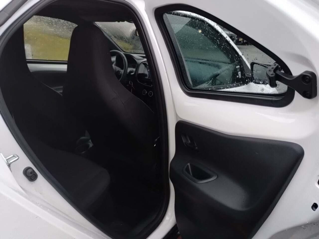 TOYOTA Aygo X 1.0 VVT-i MT Play photo