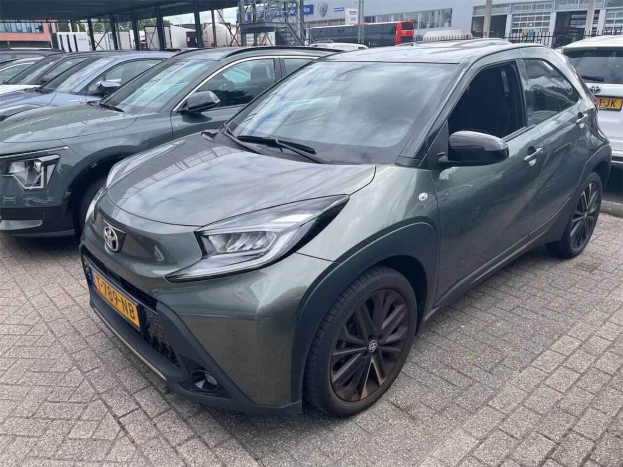TOYOTA Aygo X 1.0 VVT-i S-CVT Premium