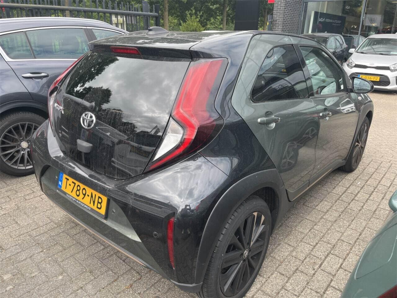 TOYOTA Aygo X 1.0 VVT-i S-CVT Premium photo