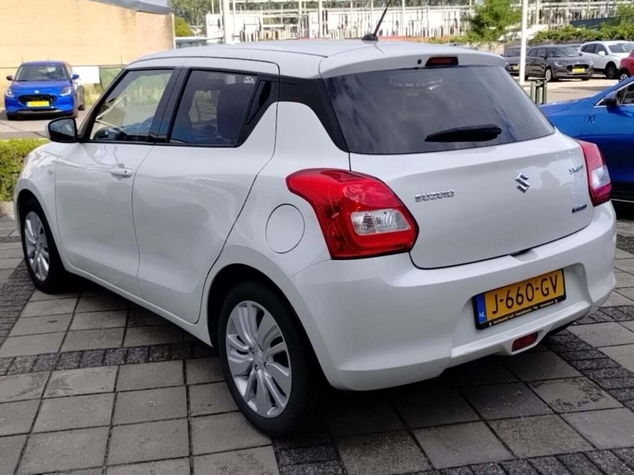 SUZUKI Swift 1.2 Select Smart Hybrid photo