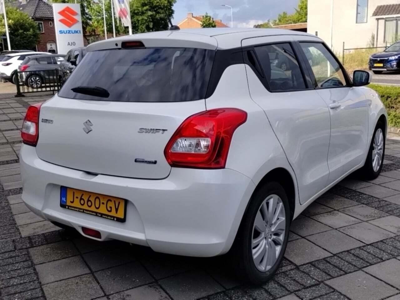 SUZUKI Swift 1.2 Select Smart Hybrid photo