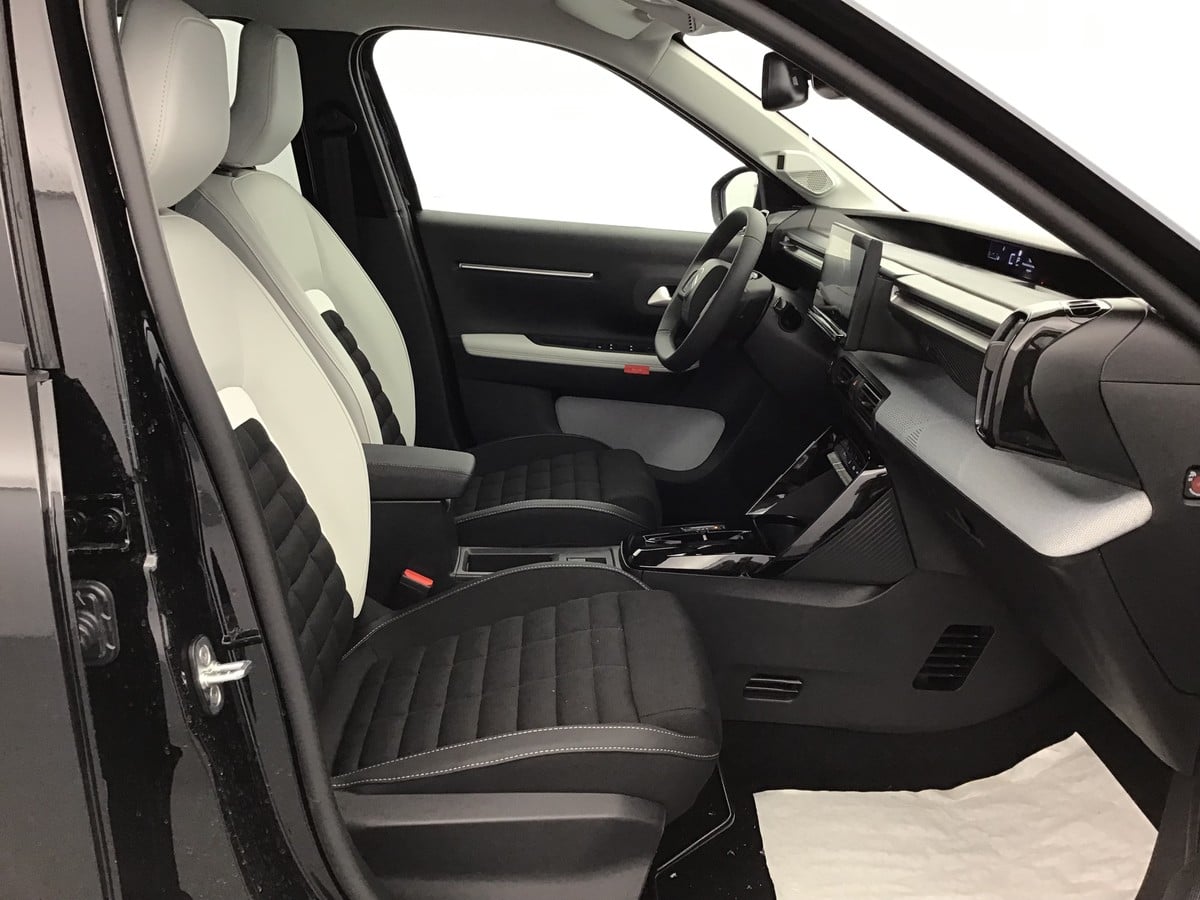 Citroen C3 Aircross MAX 1.2 Gasoline 147hp photo