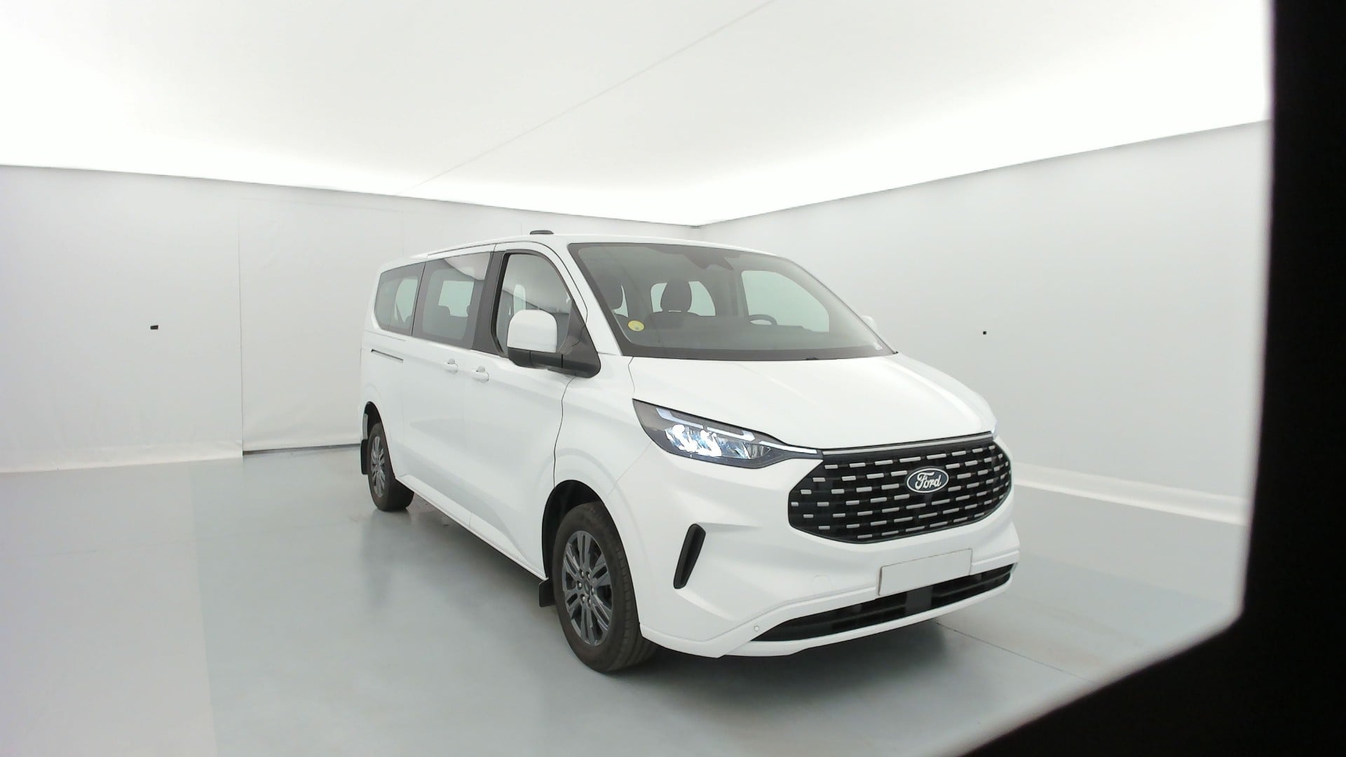 Ford Tourneo Titanium L2H1 320 2.0 EcoBlue 150 ch