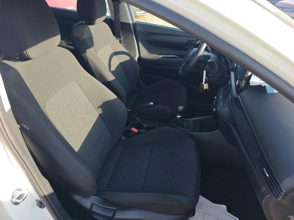 HYUNDAI Bayon / 2021 / 5P / todoterreno 1.2 MPI Maxx photo