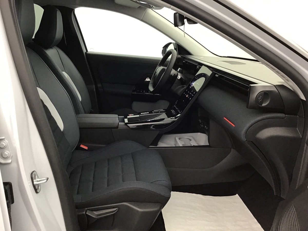 Citroen C5 AIRCROSS Plus 1.2 Gasoline 147hp photo