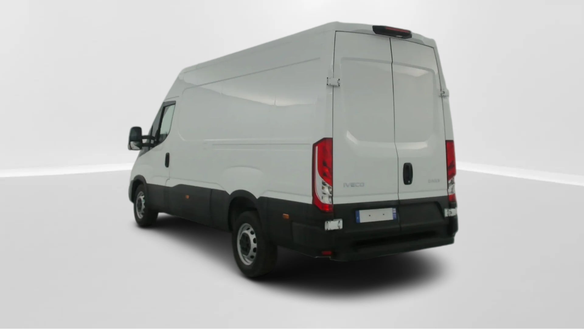 Iveco Daily 35S16BA8 12m³ 2.3 160ch BVA8 photo