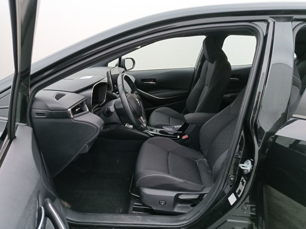 Toyota Corolla 1.8 Hybrid Dynamic e-CVT 5d photo
