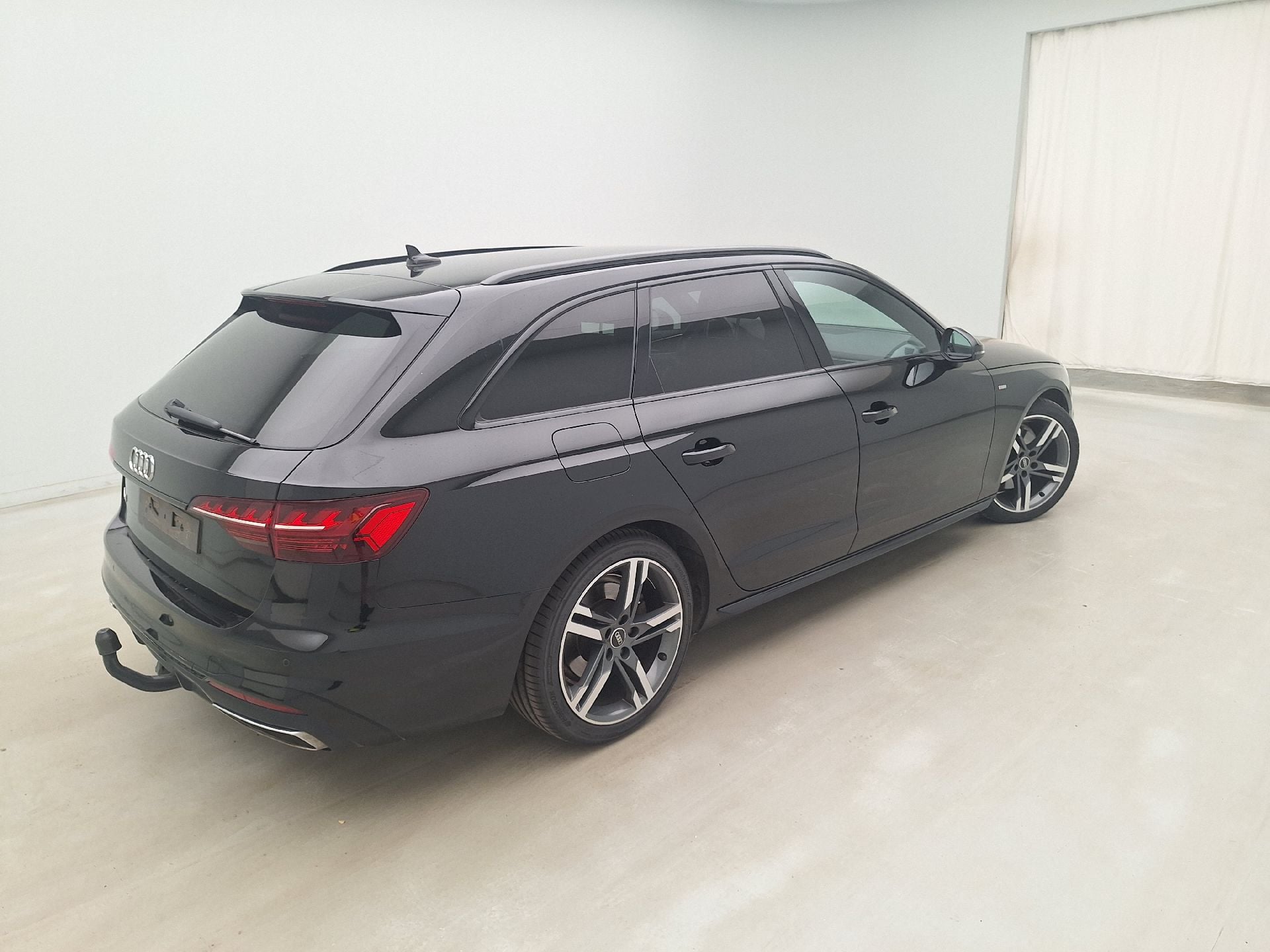 Audi, A4 Avant FL'19, A4 Av.35 TDi S Line Bus.Ed.Str photo