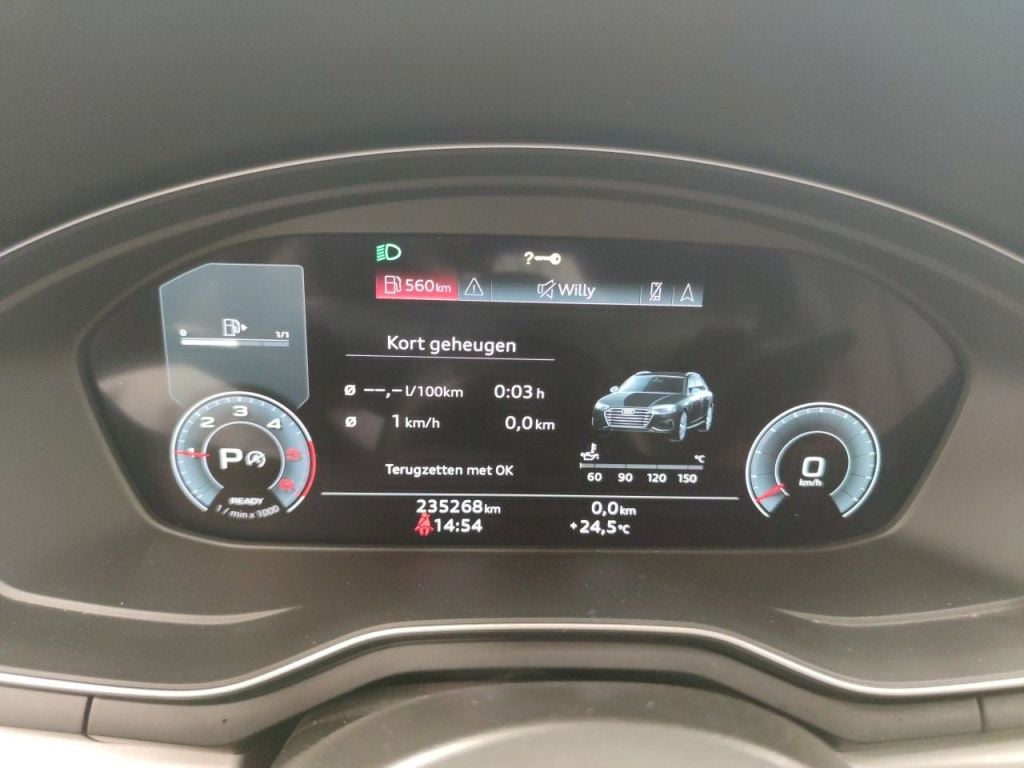 Audi A4 Avant 2.0 35 TDi 120kW S tr S line Business Ed 5d photo