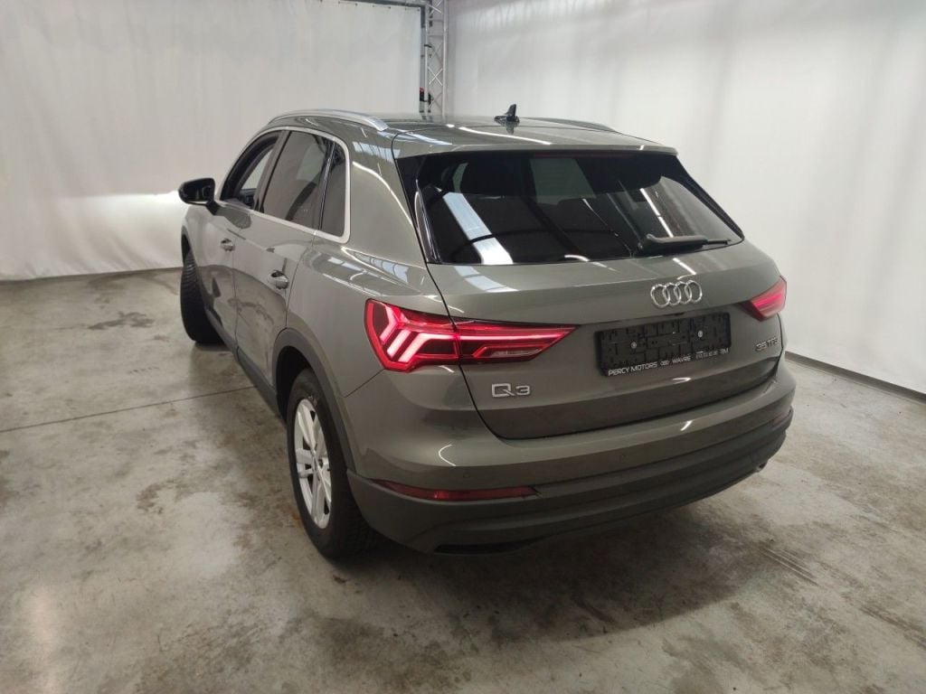 Audi Q3 35 TFSI S tronic 5d photo