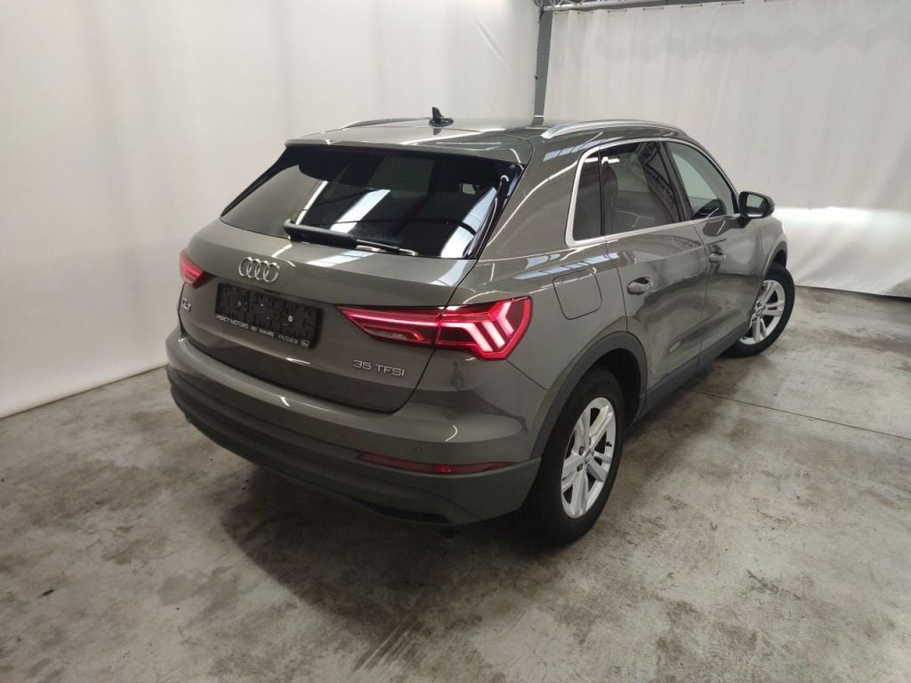 Audi Q3 35 TFSI S tronic 5d photo
