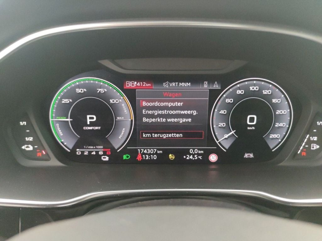 Audi Q3 45 TFSI e S tronic 5d photo