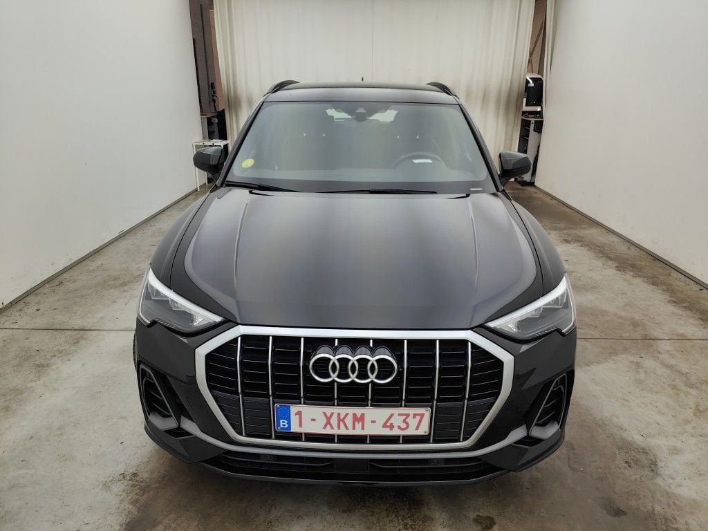 Audi Q3 35 TDI S tronic S line Business Edition 5d photo