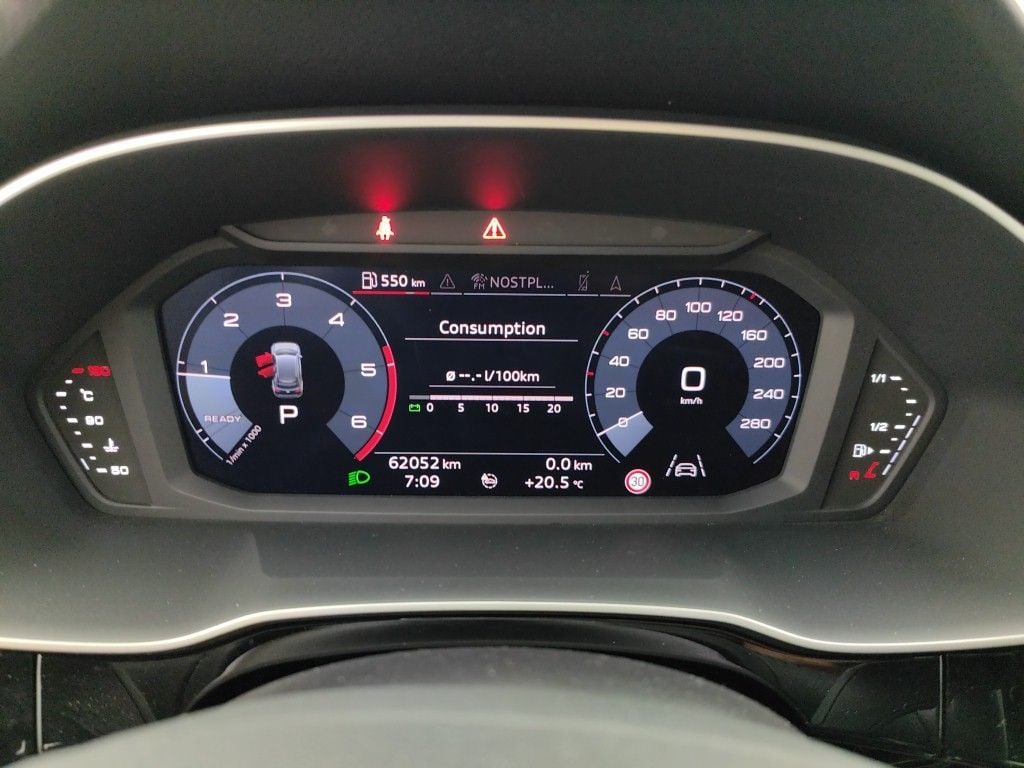 Audi Q3 35 TDI S tronic S line Business Edition 5d photo