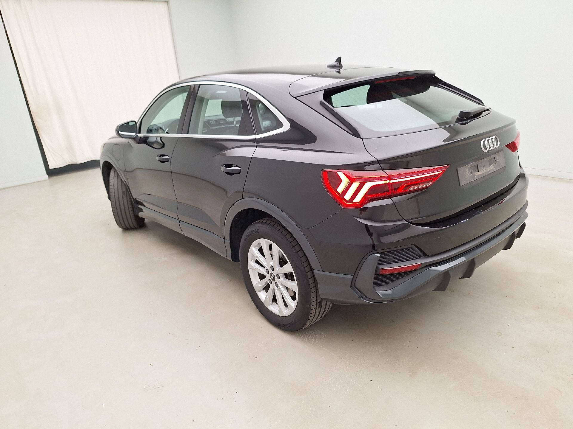 Audi, Q3 SB '19 PHEV, Q3 SB 45 TFSie PHEV S tronic photo