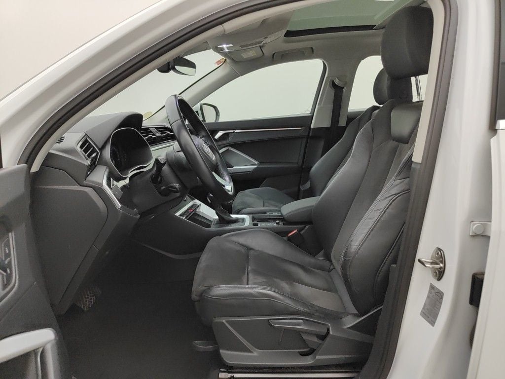 Audi Q3 Sportback 2.0 35 TDI S tronic S Line Business Ed 5d photo