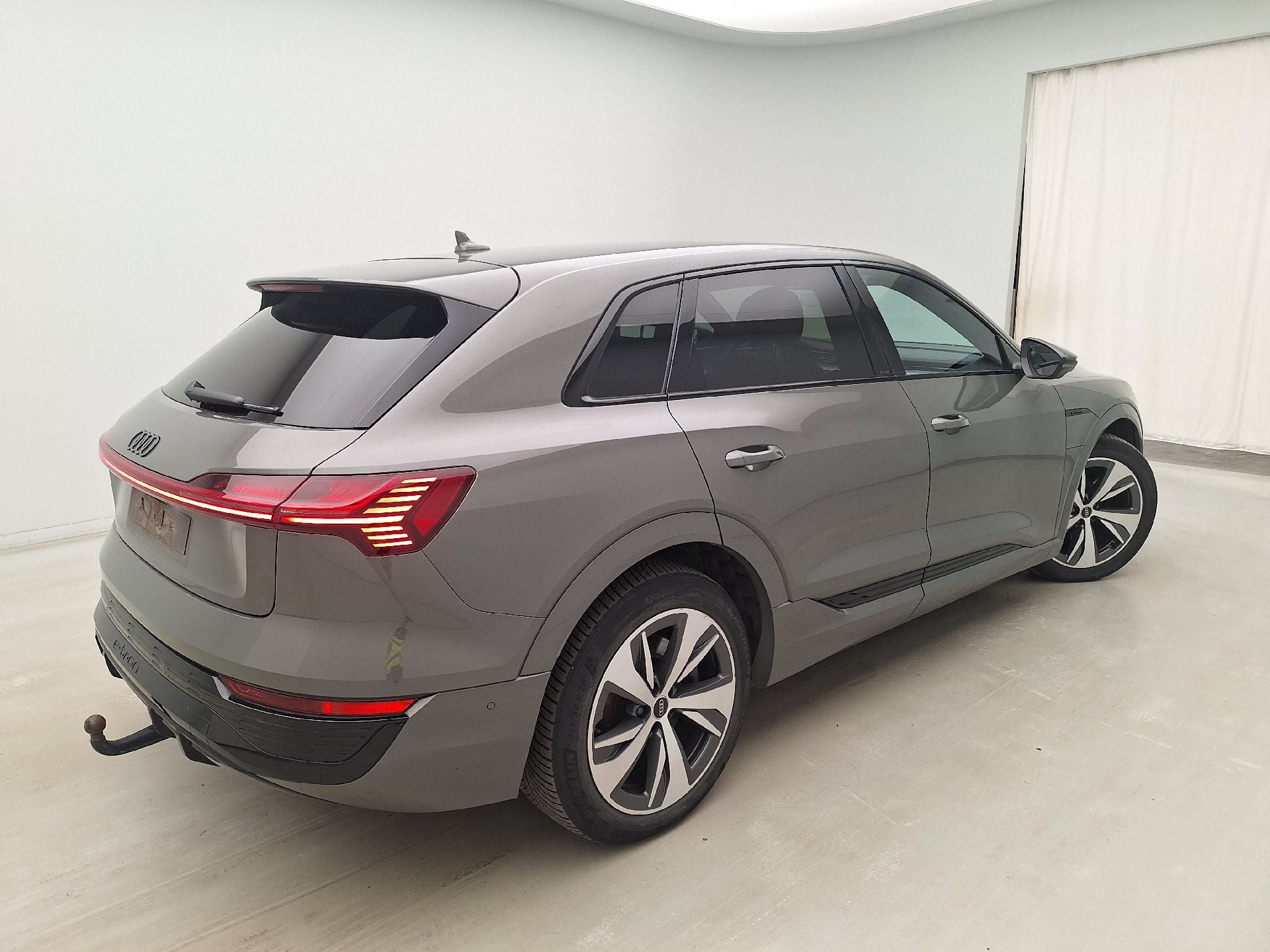 Audi, Q8 E-tr.FL'22 BEV, Q8 E-tron 50 250kW S Lin.Quat. photo
