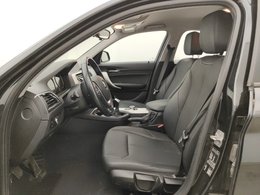 BMW 1 Reeks Hatch 116i (80 kW) 5d photo
