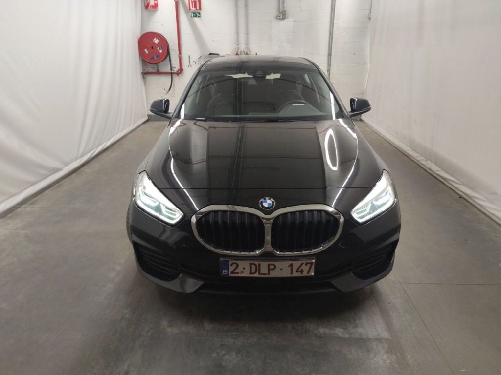 BMW 1 Reeks Hatch 116dA (85 kW) 5d photo