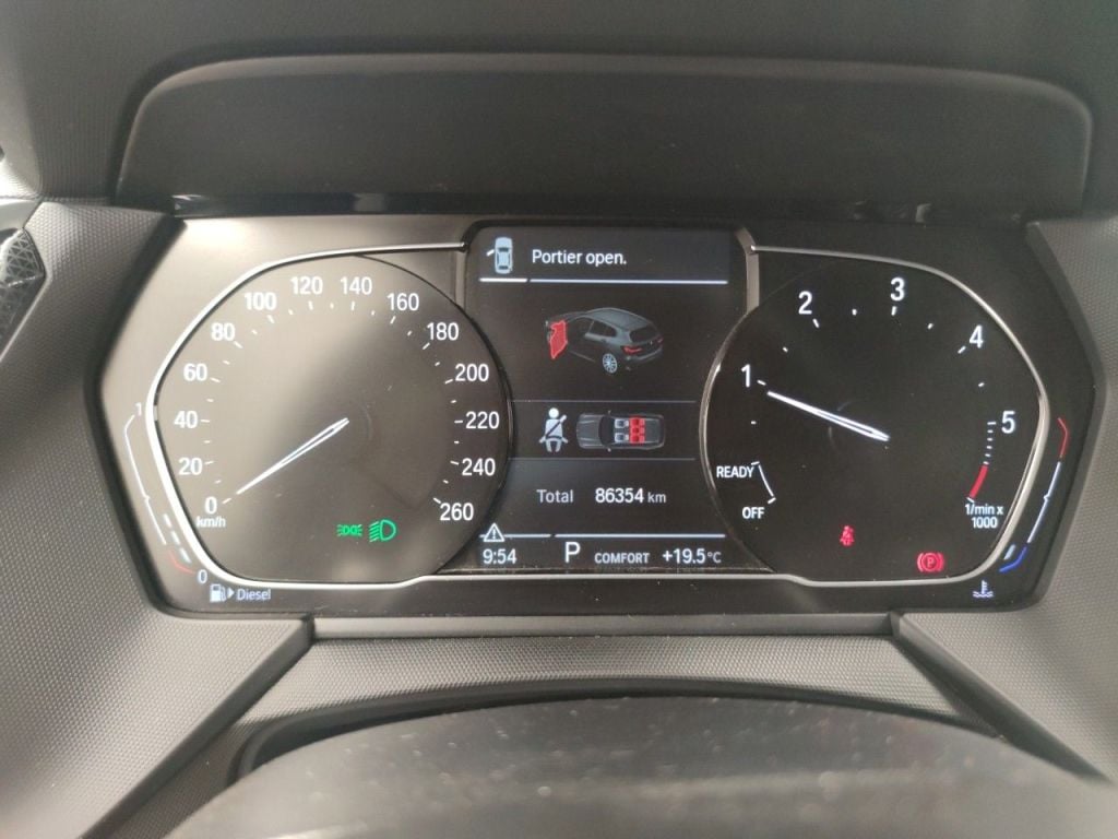 BMW 1 Reeks Hatch 116dA (85 kW) 5d photo