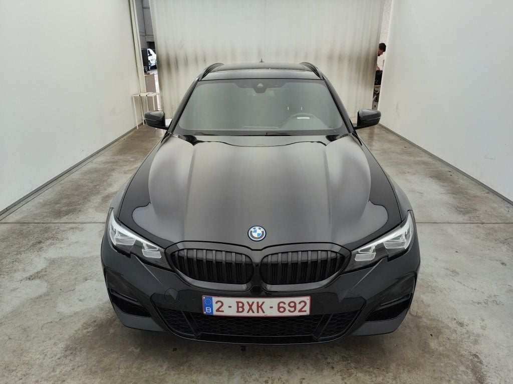 BMW 3 Reeks Touring 320e (150 kW) 5d photo