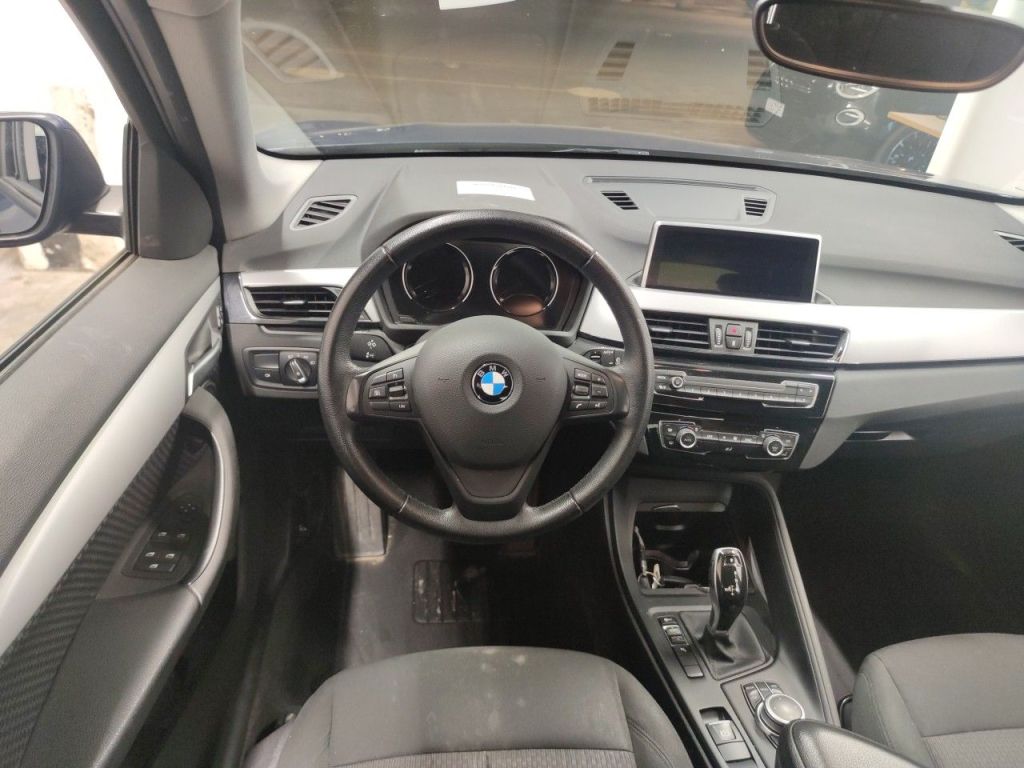 BMW X1 sDrive16dA (85 kW) 5d photo