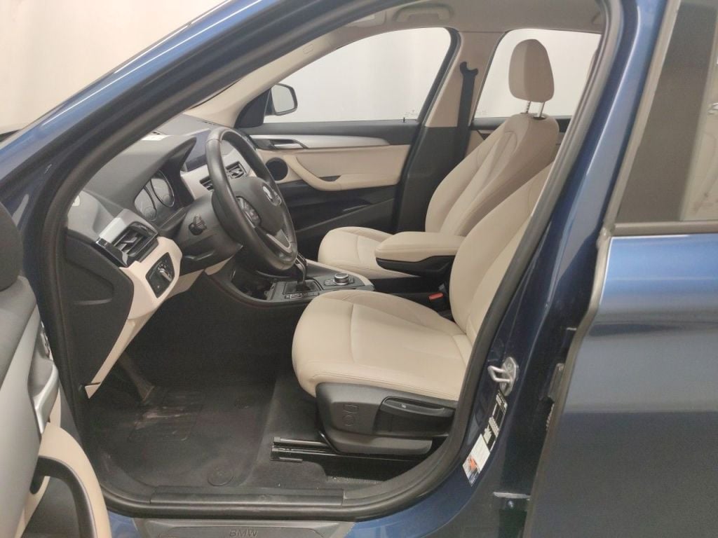BMW X1 sDrive16dA (85 kW) 5d photo