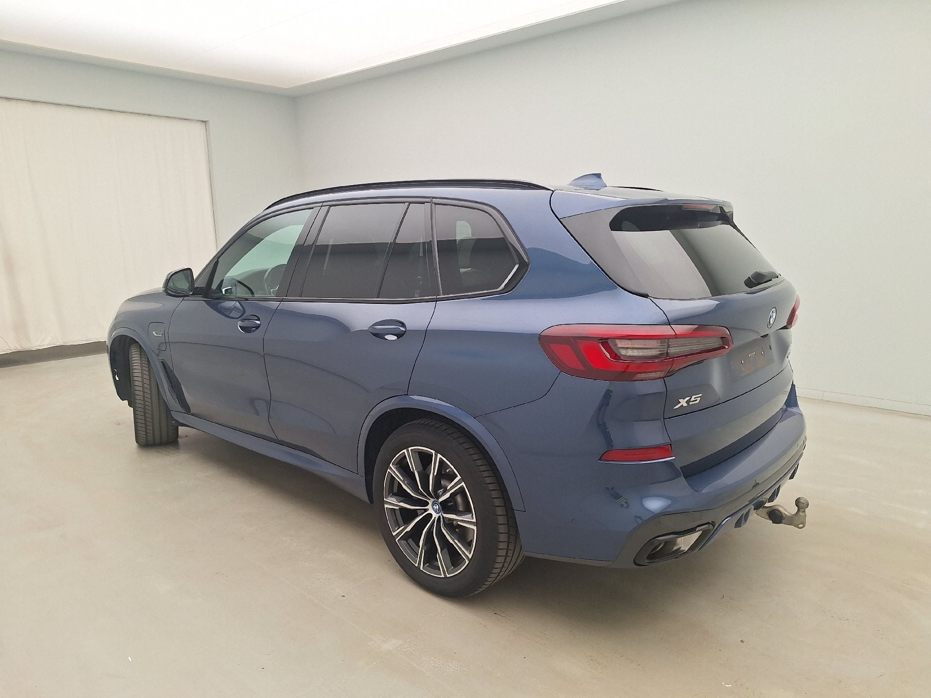 BMW, X5 '18 PHEV, X5 xDrive 45e 155kW ///M-Sportkit (total options: 15.524,77 Ex.Vat) photo
