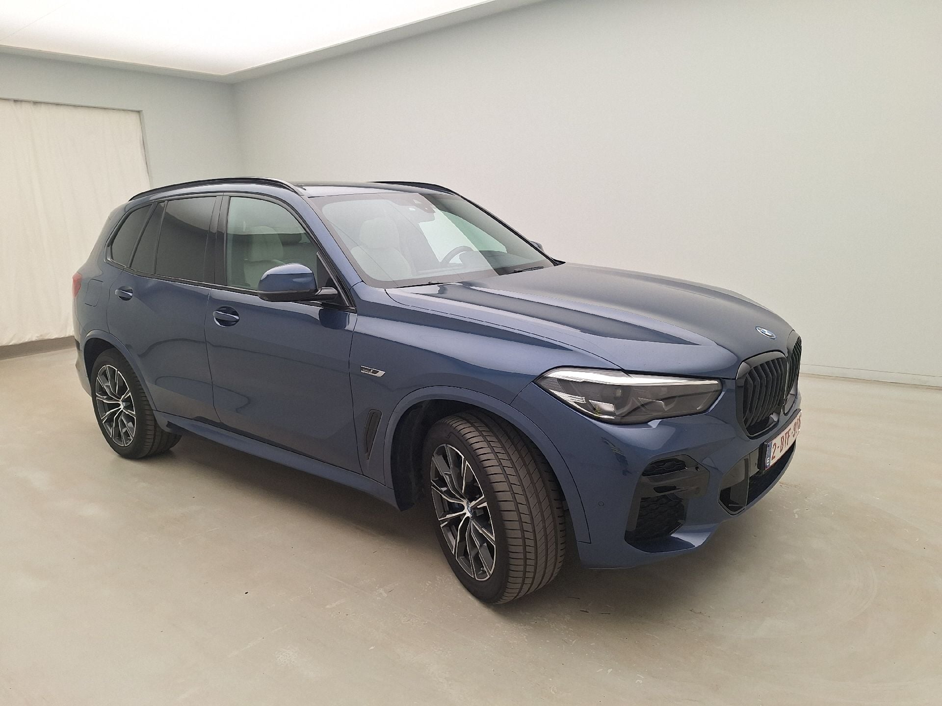 BMW, X5 '18 PHEV, X5 xDrive 45e 155kW ///M-Sportkit (total options: 15.524,77 Ex.Vat) photo