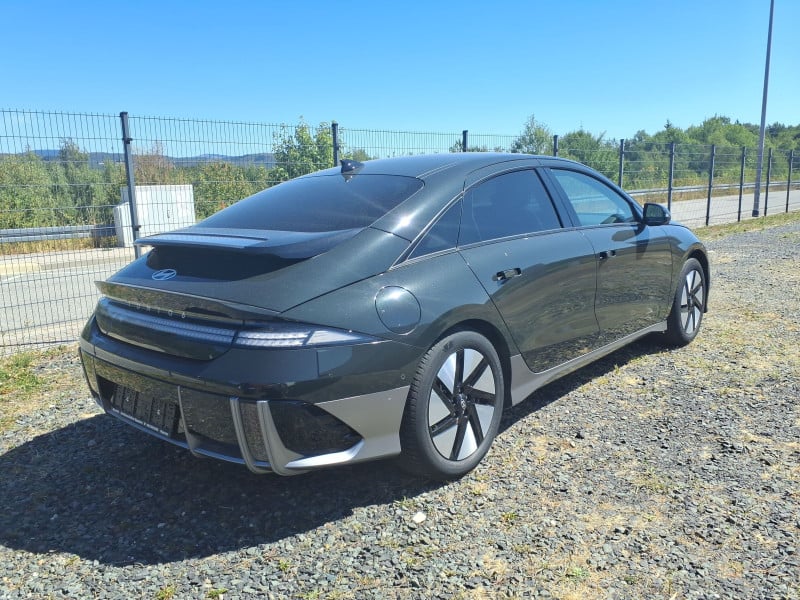 Hyundai Ioniq 6 photo