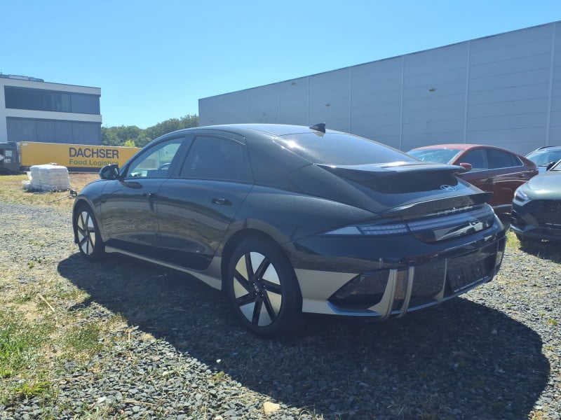 Hyundai Ioniq 6 photo