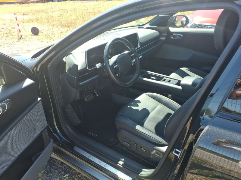 Hyundai Ioniq 6 photo