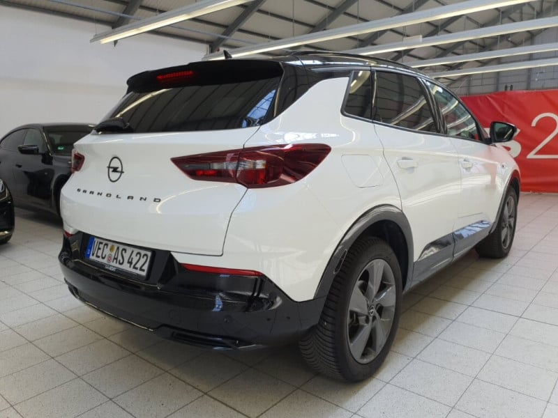 Opel Grandland photo