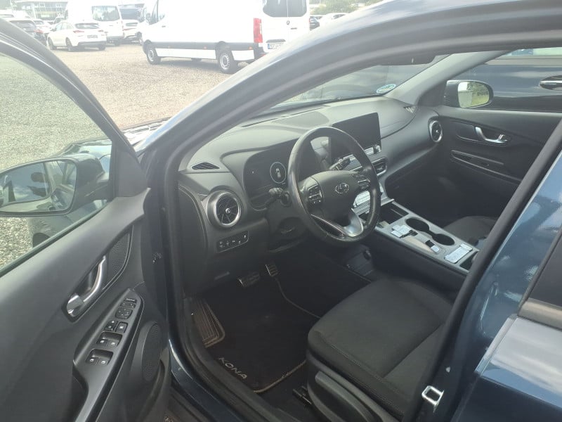 Hyundai Kona photo