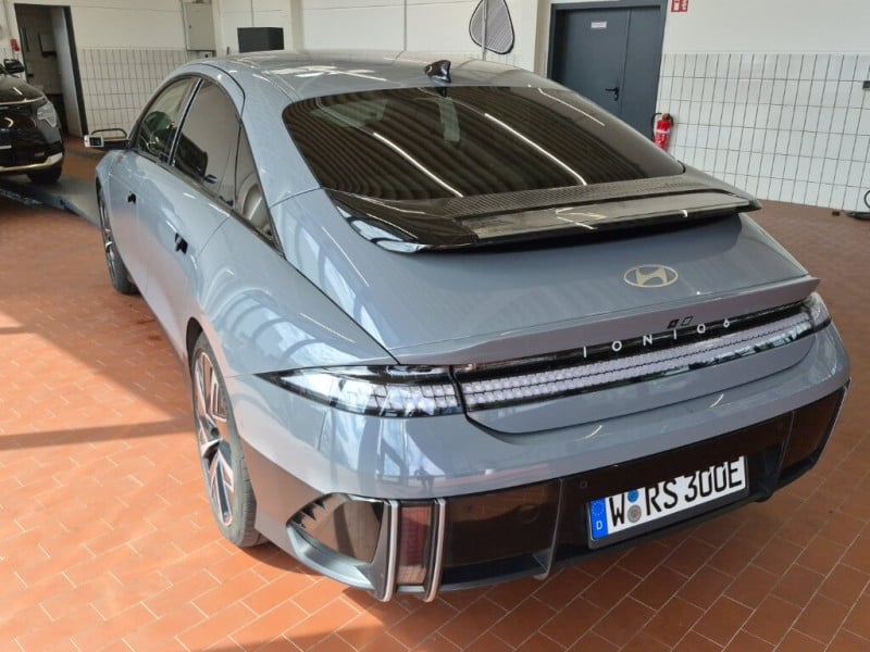 Hyundai Ioniq 6 photo