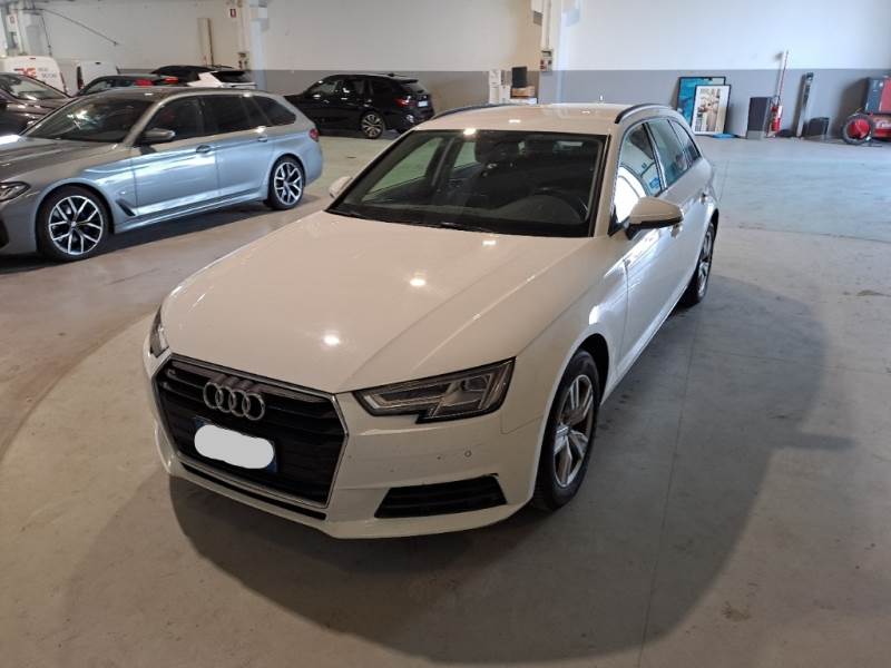 AUDI A4 AVANT / 2018 / 5P / STATION WAGON 2.0 30 TDI BUSINESS S TRONIC