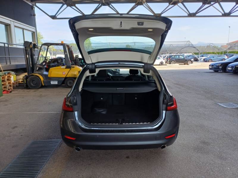BMW SERIE 3 / 2018 / 5P / STATION WAGON 318D BUSINESS ADVANTAGE AUTO TOURING photo