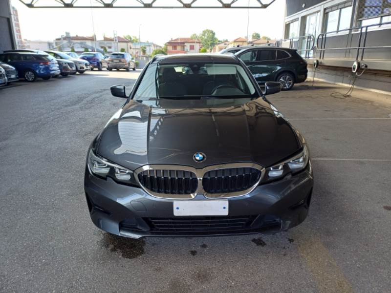 BMW SERIE 3 / 2018 / 5P / STATION WAGON 318D BUSINESS ADVANTAGE AUTO TOURING photo