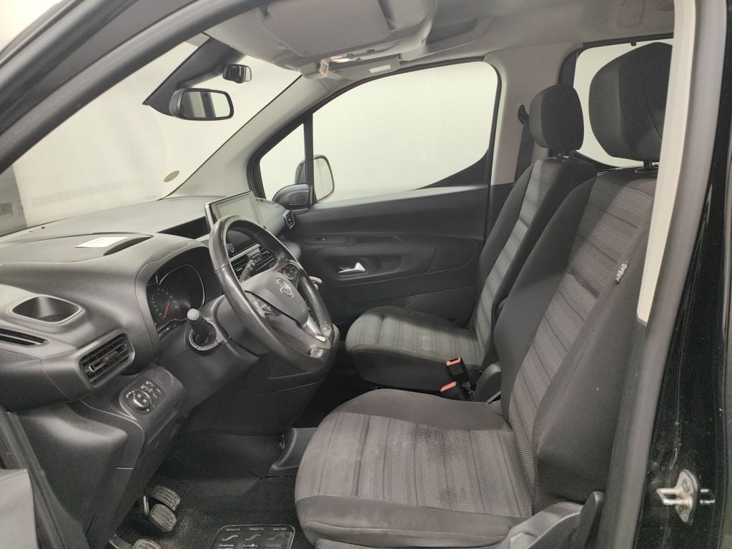 Opel Combo Life 1.5 Turbo D BlueI 96kW S/S Elegance L1H1 5d photo